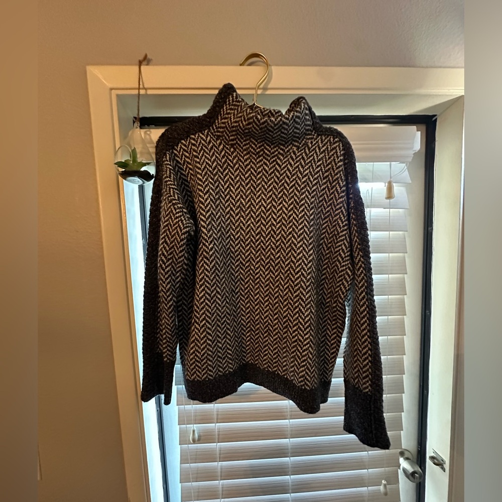 Herringbone Pattern Turtleneck Sweater by Splendid NWT